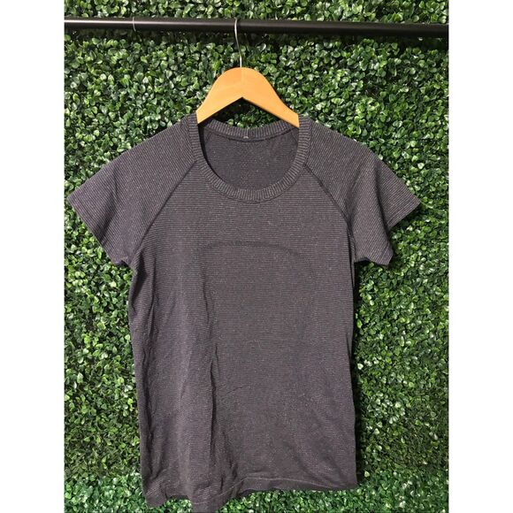 Lululemon Swiftly Tech Size 10 Short Sleeve Sparkly - Picture 1 of 3